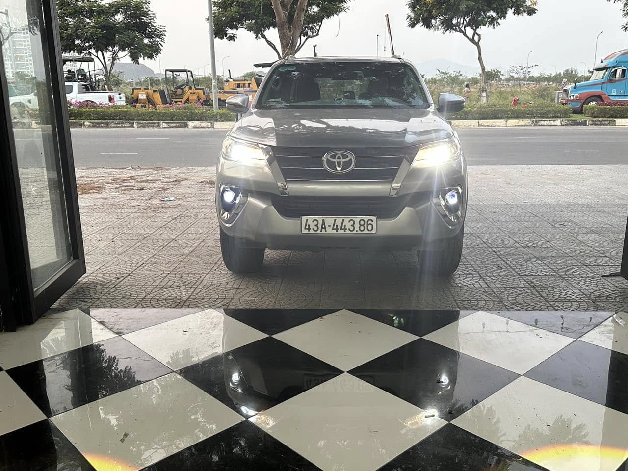 Veloz dán phim cách nhiệt Veloz dán phim cách nhiệt