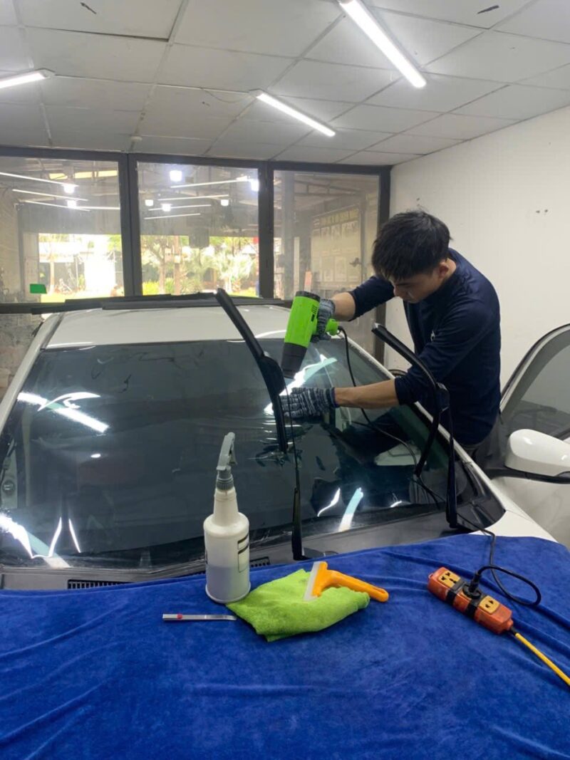 Vios dán phim cách nhiệt Ceramax